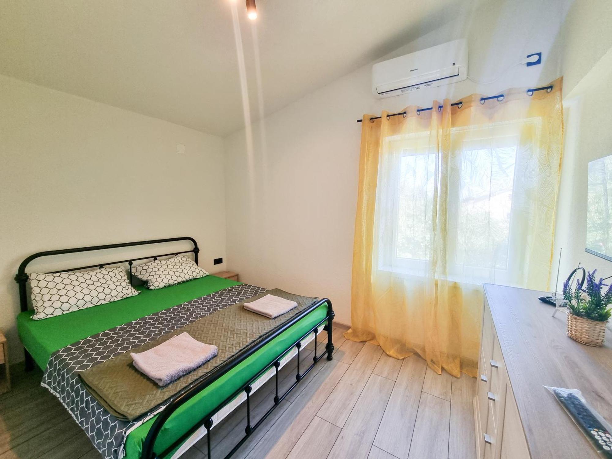 Apartmani 1 Pinezici Exterior photo